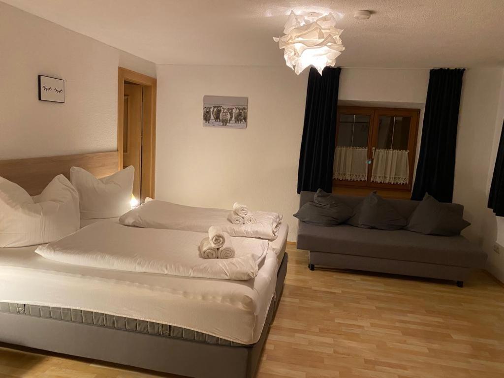 Appartments Krone Bichlbach Habitación foto